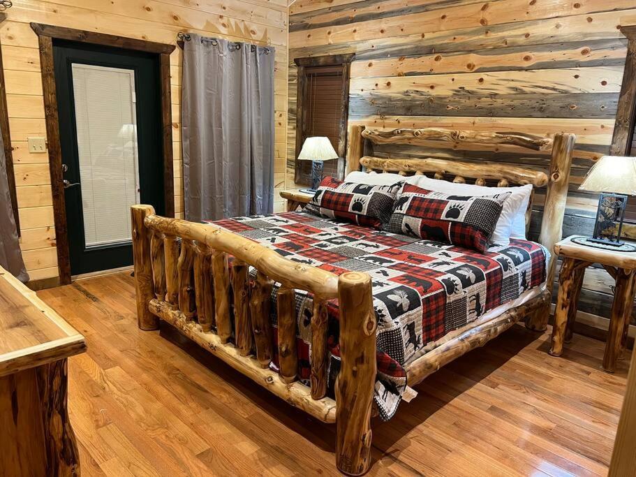 * * 4 Master Bedrooms, Views, Theater, Arcade, Evc Гатлинбург Экстерьер фото