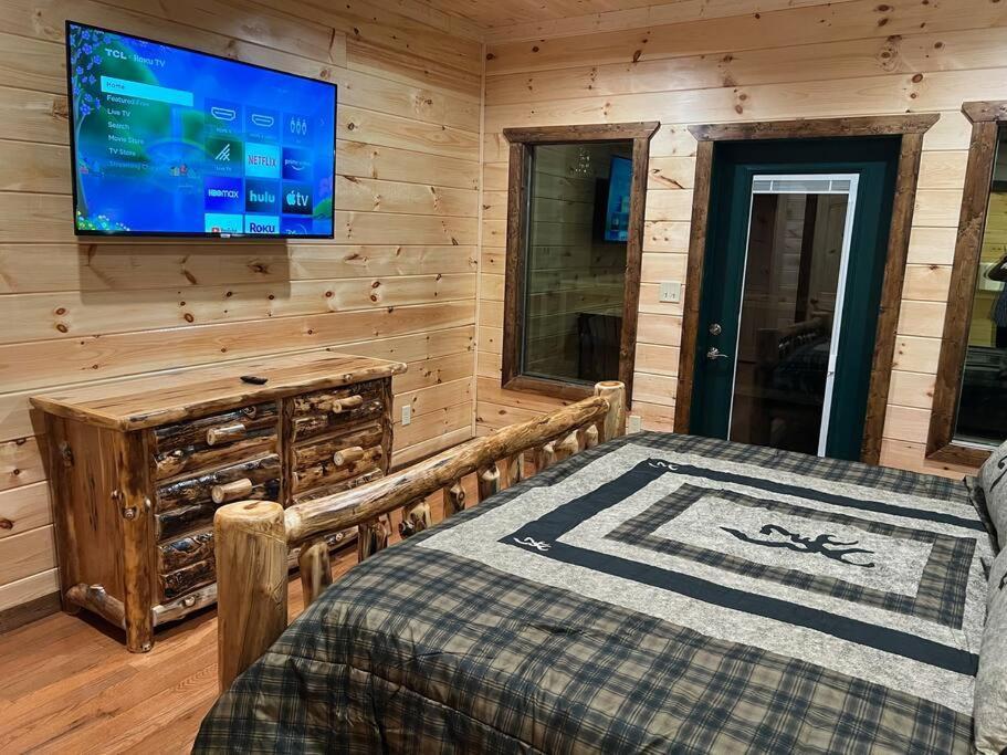 * * 4 Master Bedrooms, Views, Theater, Arcade, Evc Гатлинбург Экстерьер фото