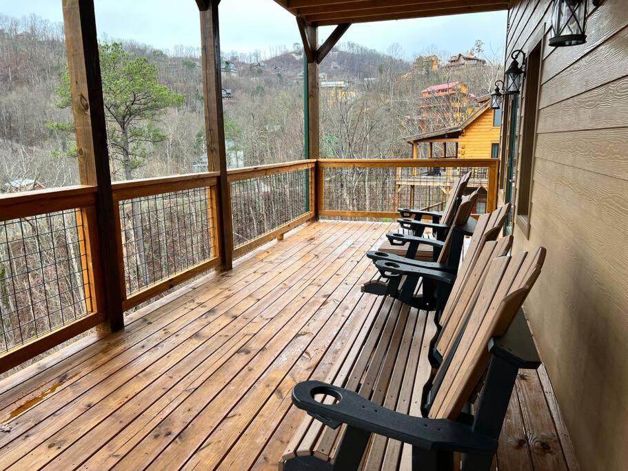 * * 4 Master Bedrooms, Views, Theater, Arcade, Evc Гатлинбург Экстерьер фото