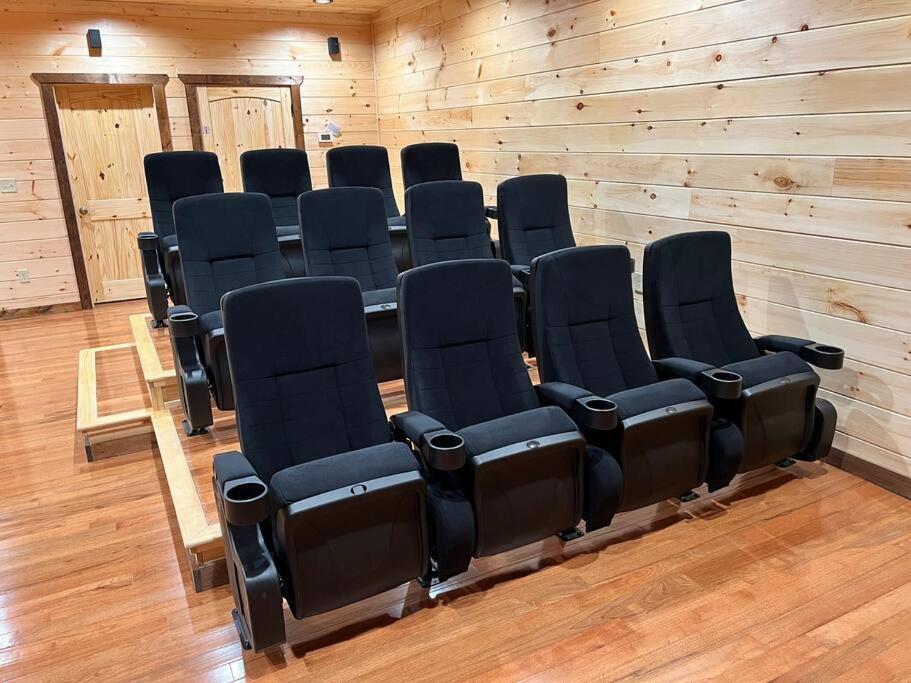 * * 4 Master Bedrooms, Views, Theater, Arcade, Evc Гатлинбург Экстерьер фото