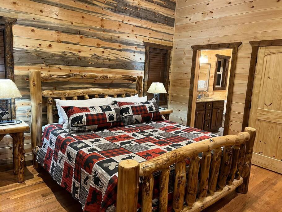 * * 4 Master Bedrooms, Views, Theater, Arcade, Evc Гатлинбург Экстерьер фото