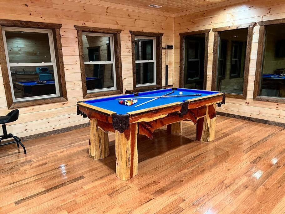 * * 4 Master Bedrooms, Views, Theater, Arcade, Evc Гатлинбург Экстерьер фото