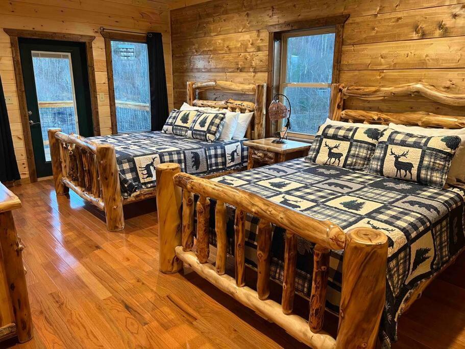 * * 4 Master Bedrooms, Views, Theater, Arcade, Evc Гатлинбург Экстерьер фото